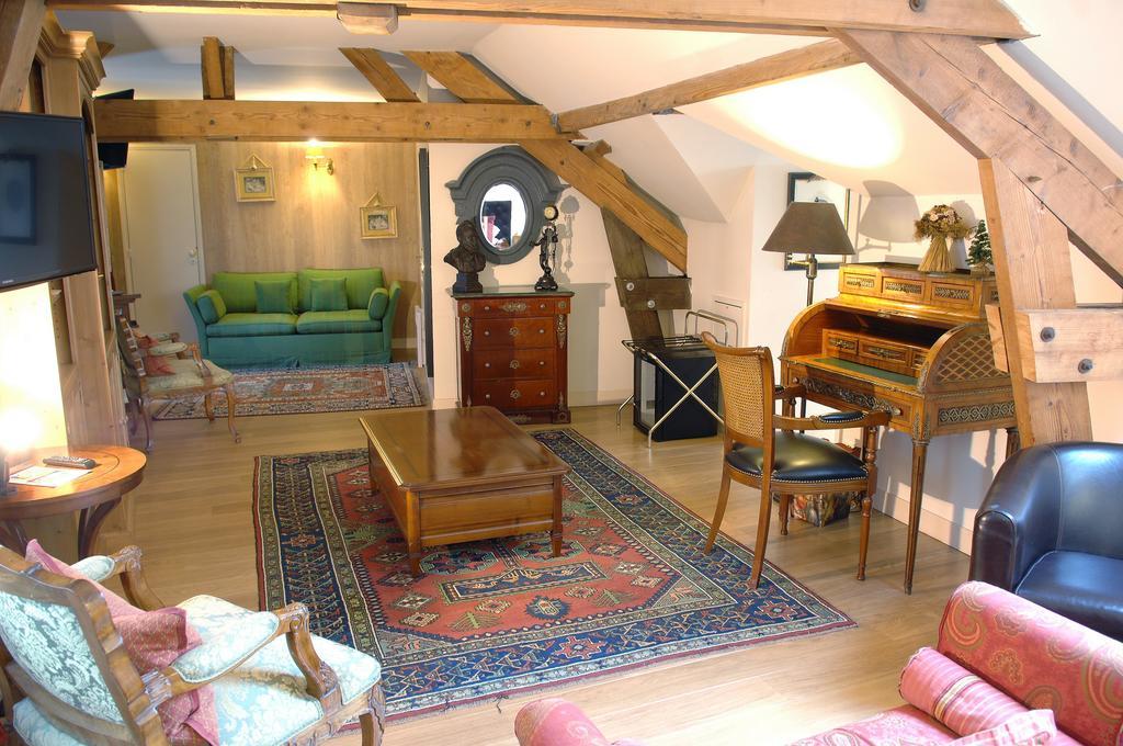 Hostellerie Du Prieure Saint-Prix  Exterior photo