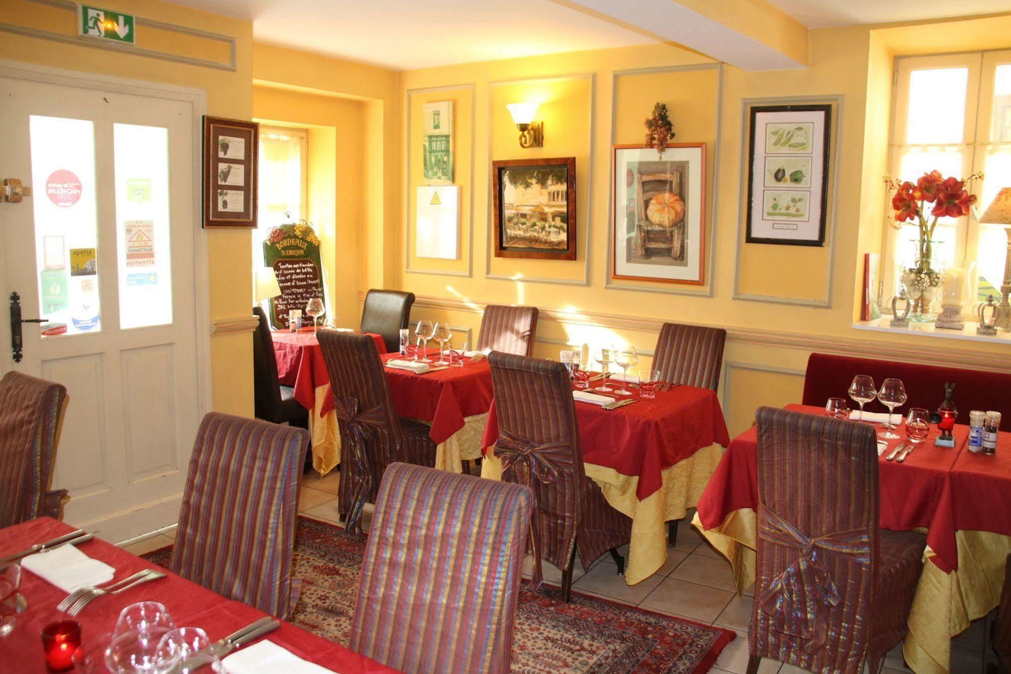 Hostellerie Du Prieure Saint-Prix  Exterior photo